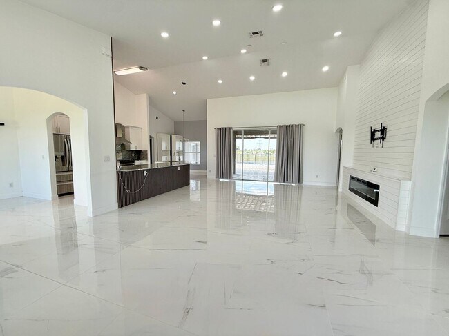 Foto del edificio - 11400 Lovers Ln