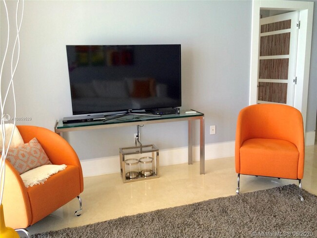 Foto del edificio - 16699 Collins Ave