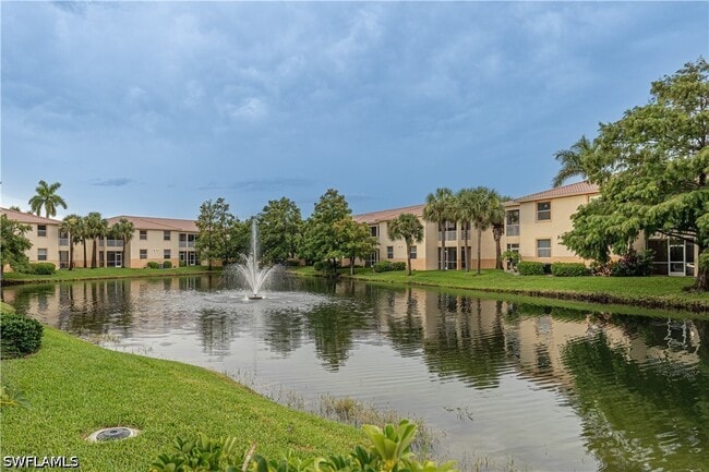 Foto del edificio - 15449 Bellamar Cir