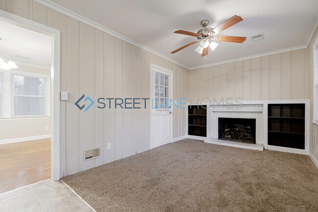 Building Photo - PICK YOUR GIFT OF $200 OFF YOUR FIRST FULL...