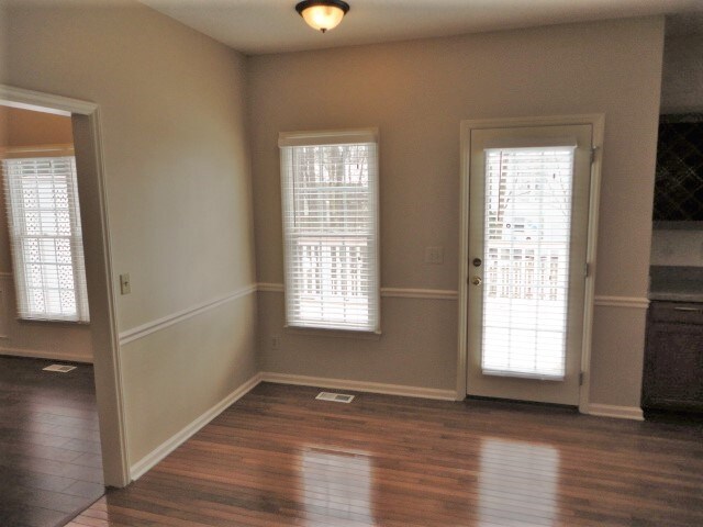 Building Photo - 207 Sarabande Drive