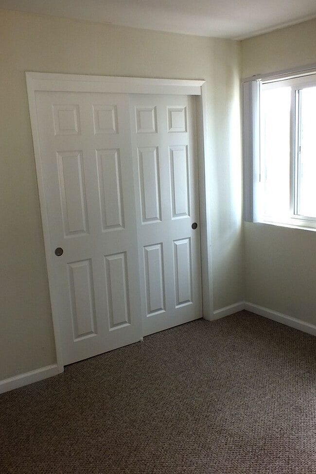 Building Photo - 3439 Agate Dr