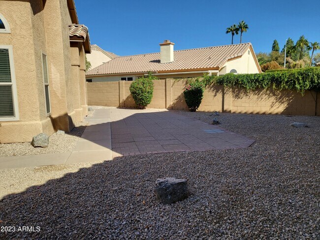 Foto del edificio - 5902 W Drake Ct