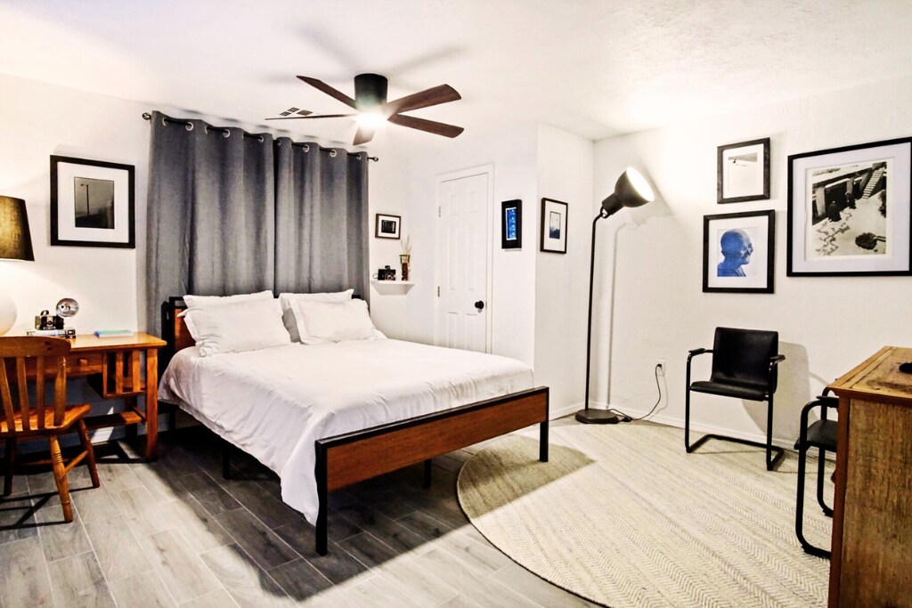 Primary Photo - 2500 Cashion Pl