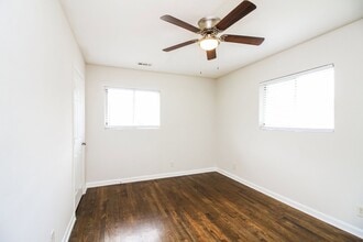 Interior Photo - Enclave Oakhurst Village