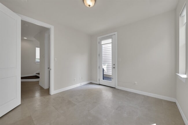 Building Photo - 9058 Laverne Cres