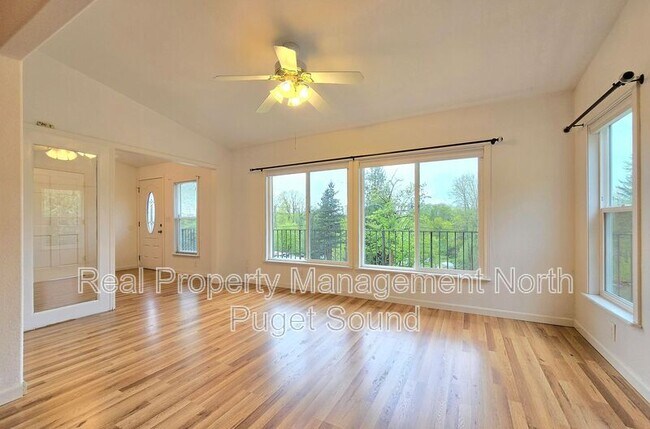 Foto del edificio - 6822 14th Ave NE