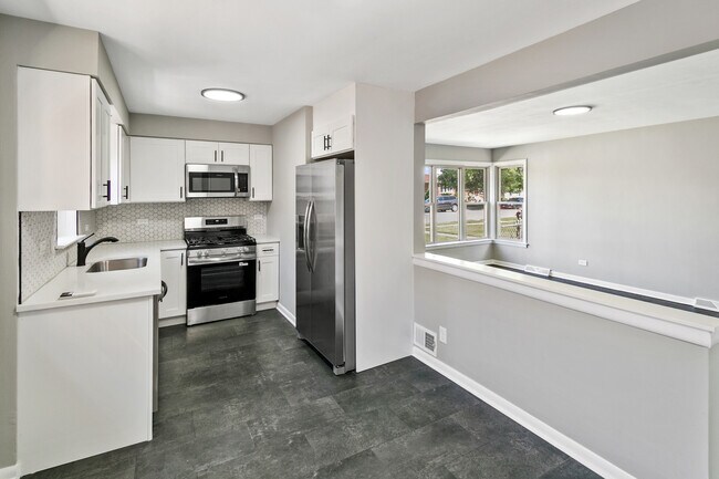 Foto del edificio - 7704 McVicker Ave
