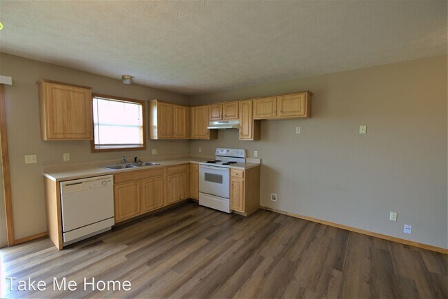 Foto del edificio - 3 br, 2 bath House - 586 N Jester Ave
