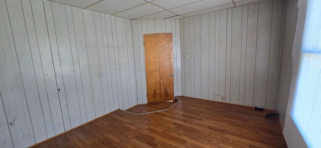 Foto del edificio - 2541 E Prairie St