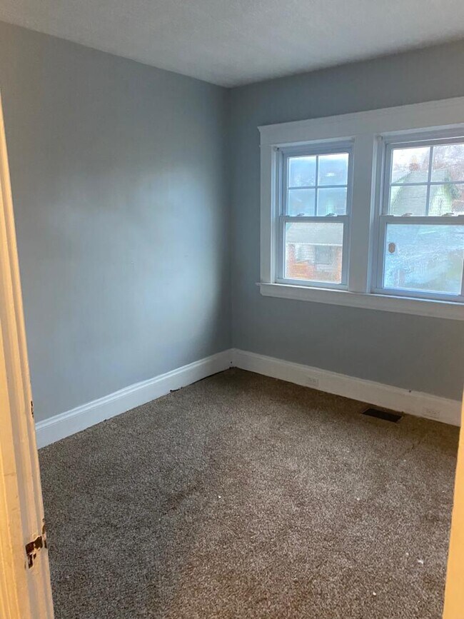 Foto del edificio - 295 E 238th St