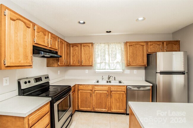 Building Photo - 12642 Tucker Crossing Ln