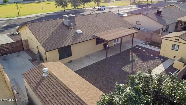 Building Photo - 8316 W Sweetwater Ave