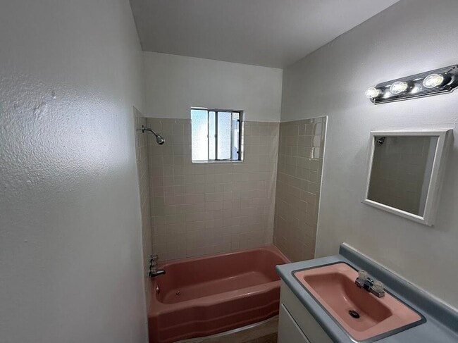 Foto del edificio - 310 La Veta Dr