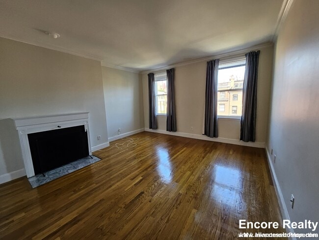Building Photo - 180 Marlborough St