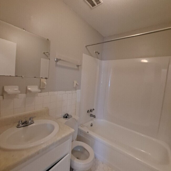 Foto del edificio - 3286 Sandy Springs Dr