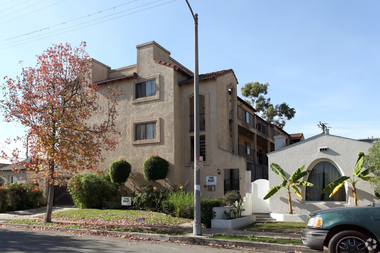 Primary Photo - 1045 Grand Ave