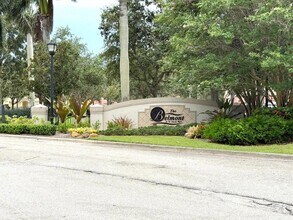 Building Photo - 158 SW Peacock Blvd