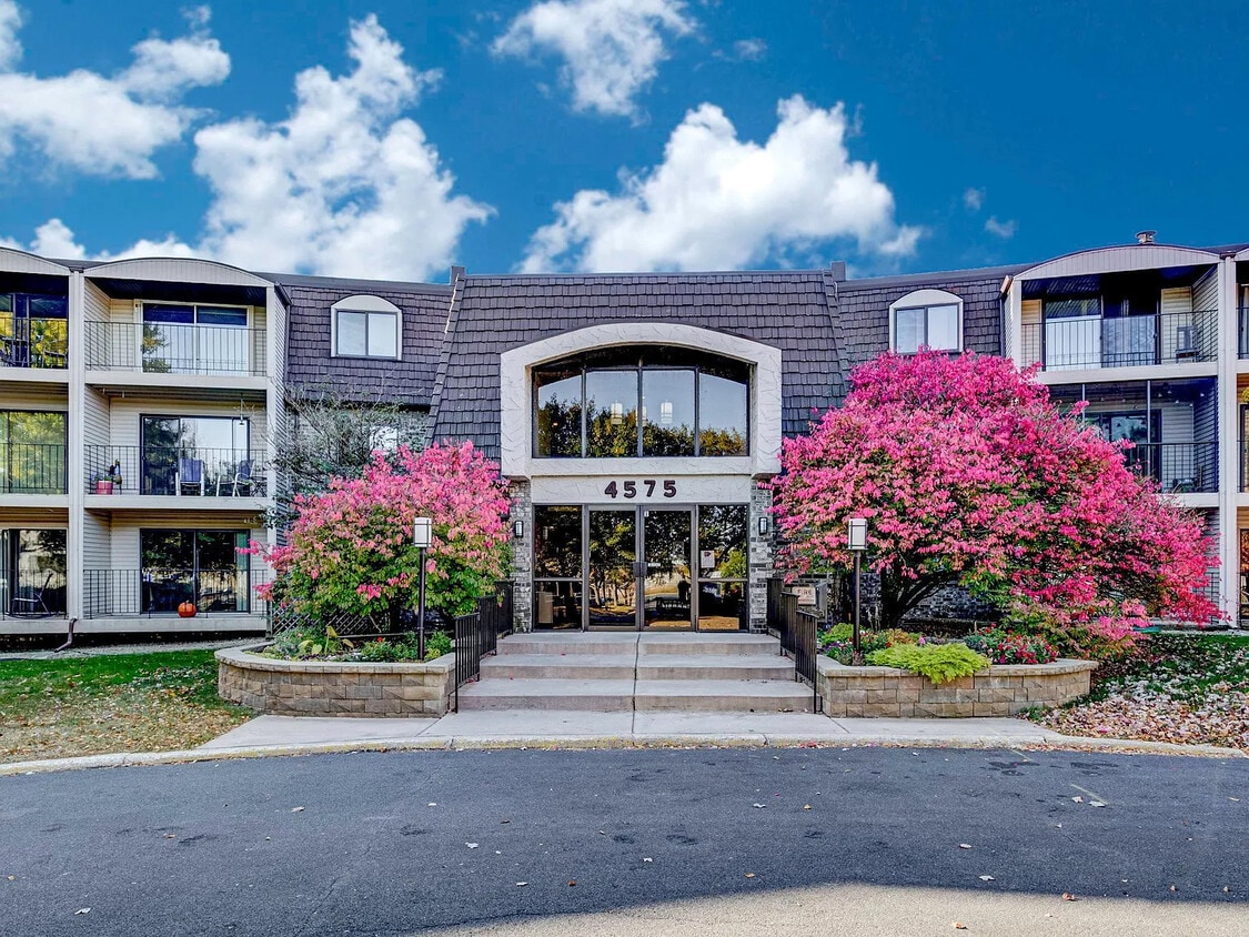 Entrada principal - 4575 W 80th Street Cir