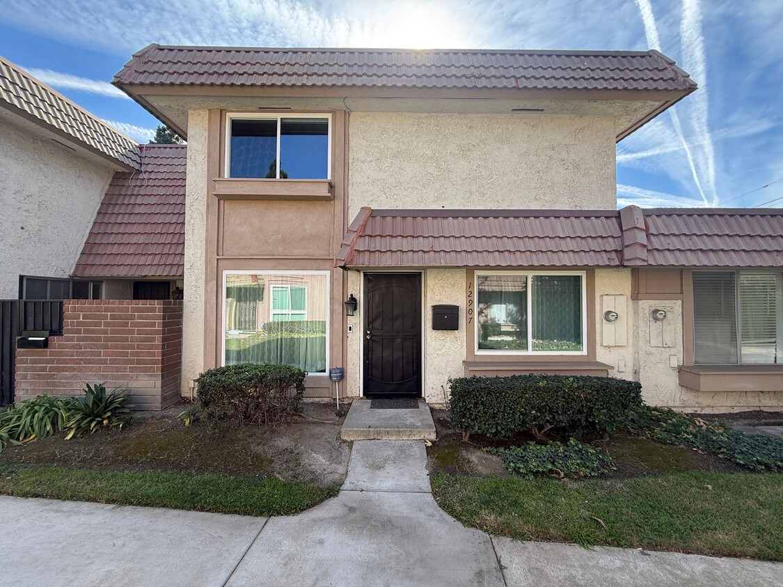 Primary Photo - Garden Park Townhomes: 3 Bedroom 3 Bath At...