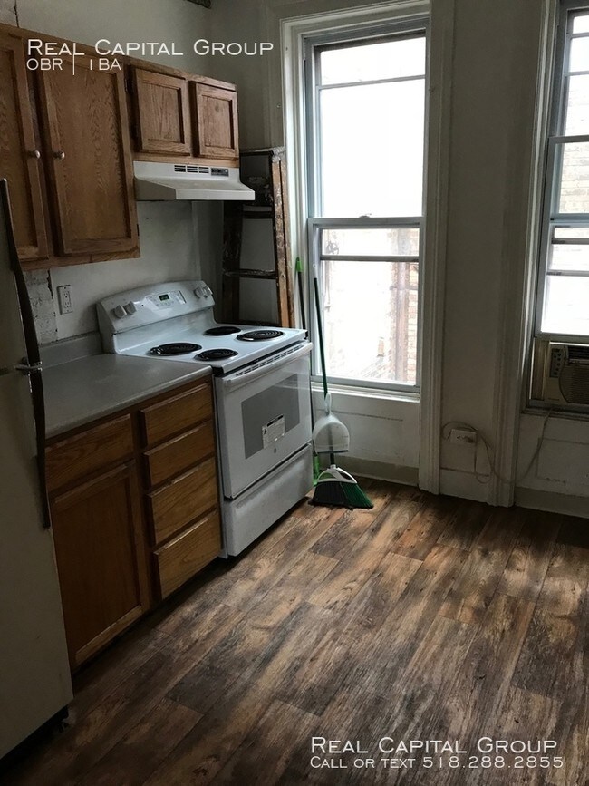 Foto del edificio - Studio Apartment On Lark St  Albany NY