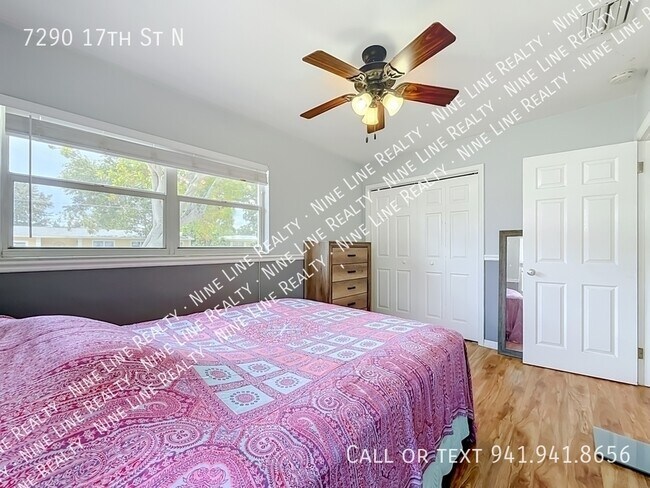 Foto del edificio - 7290 17th St N