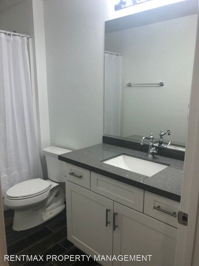 Building Photo - 3 br, 2 bath House - 363 N. 14TH ST  UNIT A