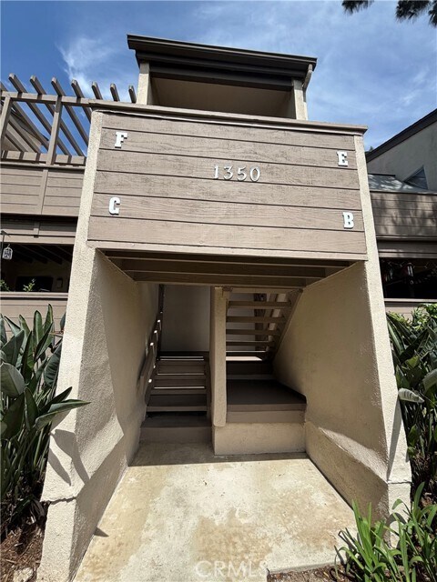 Primary Photo - 1350 Cabrillo Park Dr