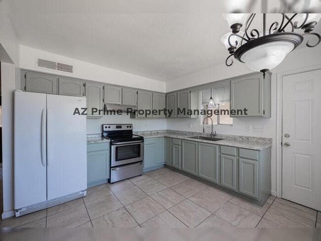 Building Photo - 321 W Winston Dr