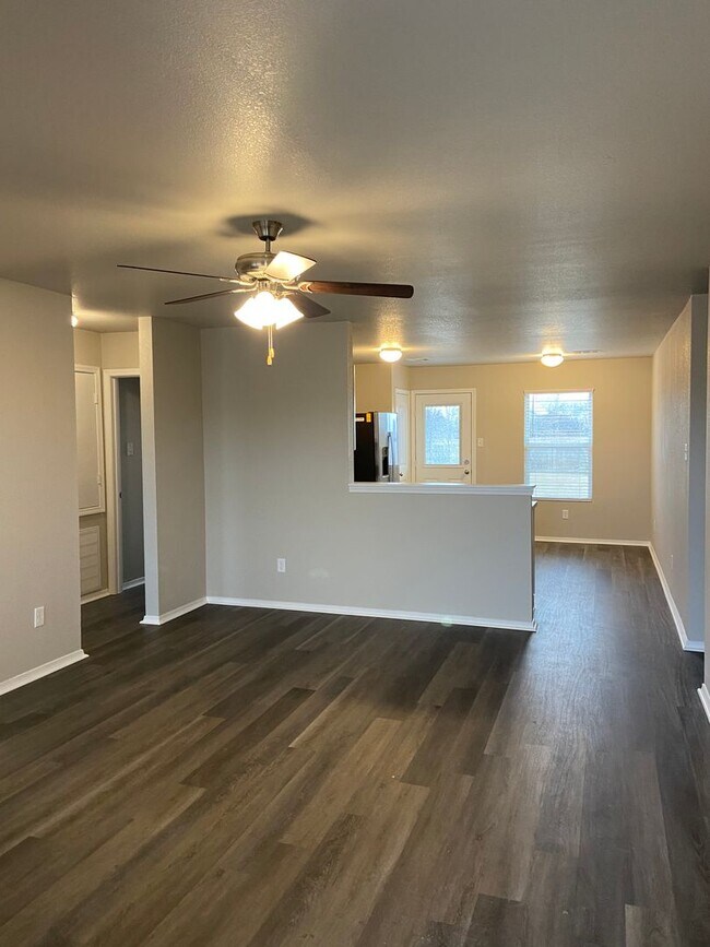 Foto del edificio - **PreLeasing** GET IT NOW!  Three Bedroom | Two Bathroom in Jonesboro