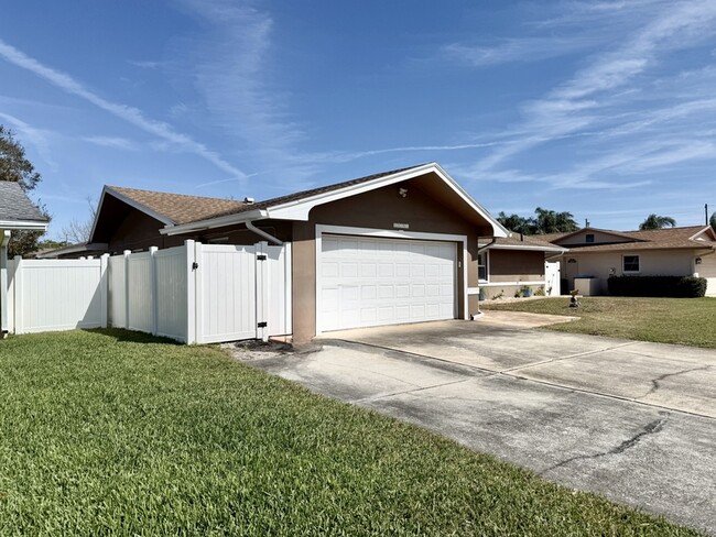 Building Photo - 13151 84th Terrace N