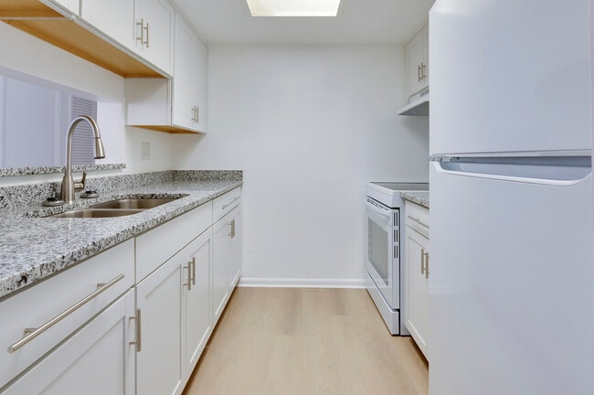 Building Photo - 4708 Christa Ct