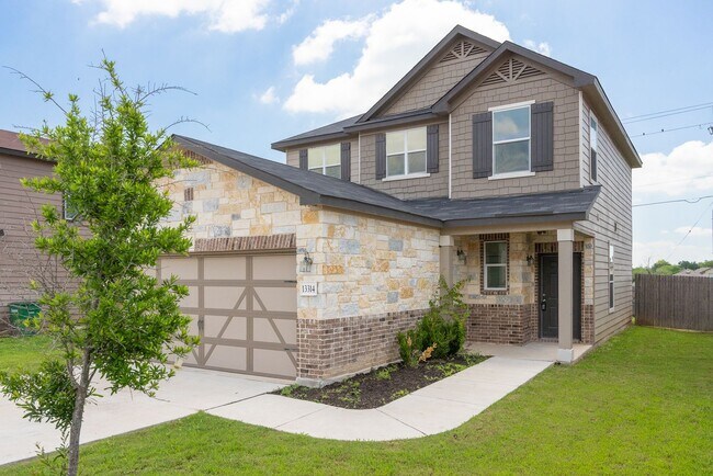 Foto del edificio - **Winter Special: 4 Weeks Free!!** Charming 3-Bed, 2.5-Bath Home with Modern Upgrades!