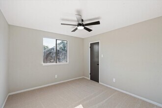 Building Photo - 5811 Fair Forest Dr