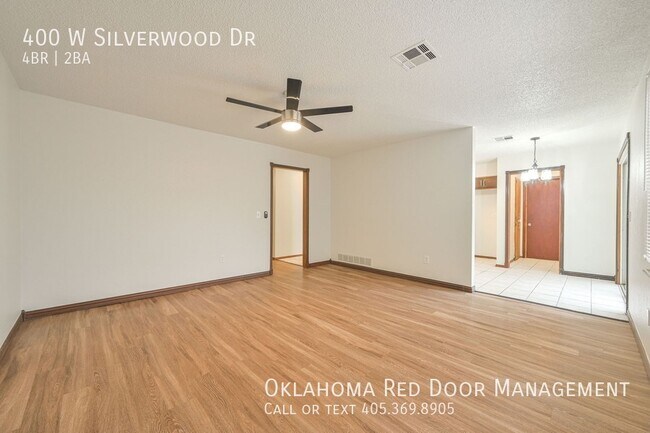 Foto del edificio - 400 W Silverwood Dr