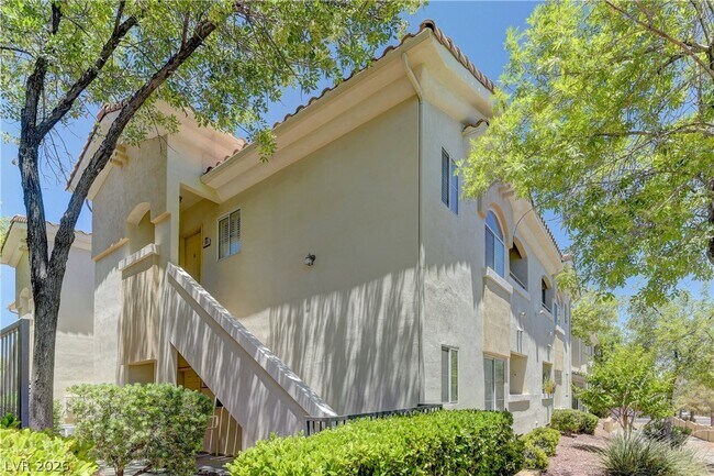 Foto del edificio - 1310 Red Gable Ln