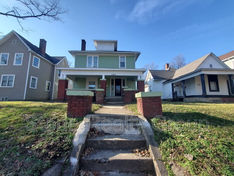 1201 S 7th St Unit 2, Terre Haute, IN 47802 Condo for Rent in Terre