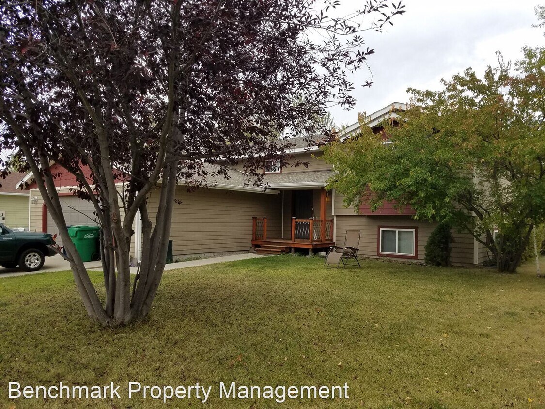 4 br, 2 bath House 12 N Sweetgrass Ave House for Rent in Bozeman, MT