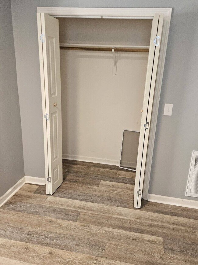 Foto del edificio - 1401 Stebbins St