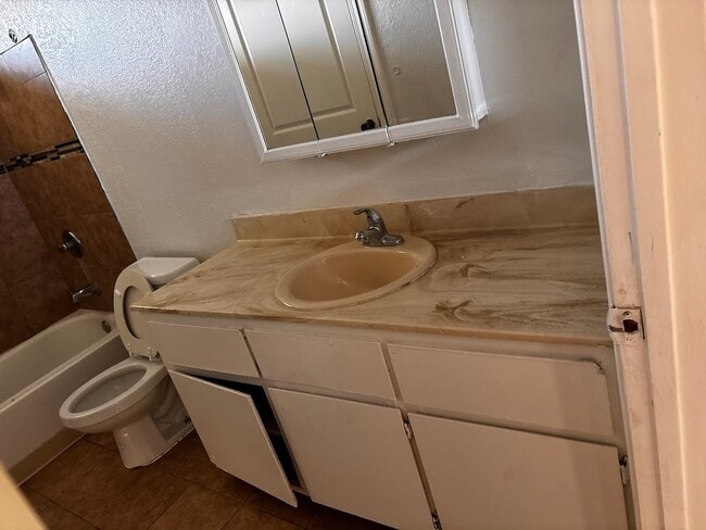 Foto del edificio - 1395 McQuesten Dr