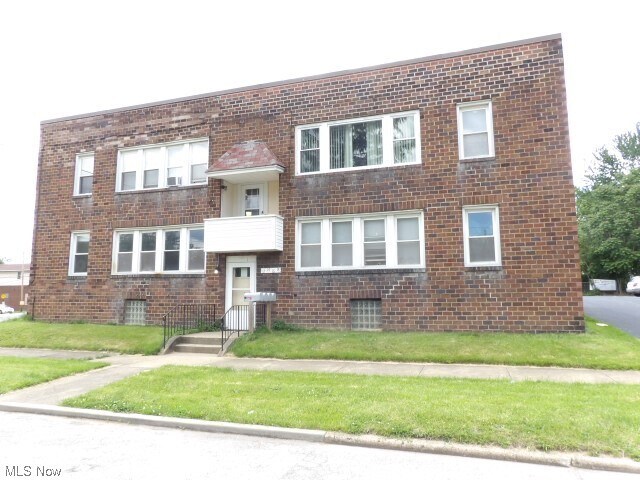 Primary Photo - 18 N Richview Ave