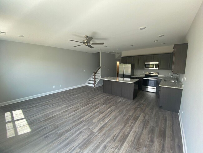 Foto del edificio - Modern 3-Bedroom Townhome!