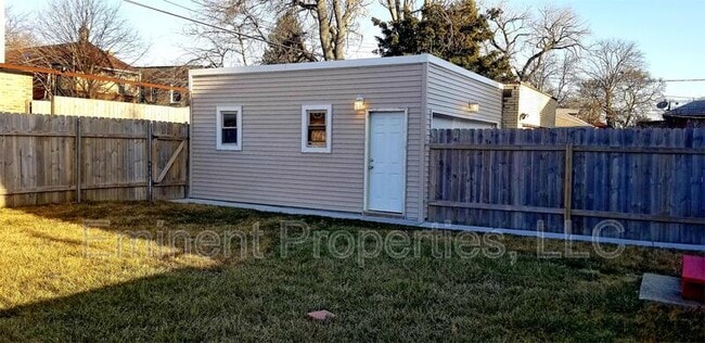 Foto del edificio - 7432 S Oglesby Ave