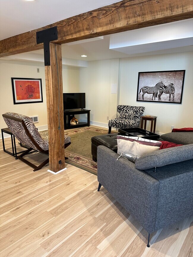 Foto del edificio - 11504 6th Ave NW