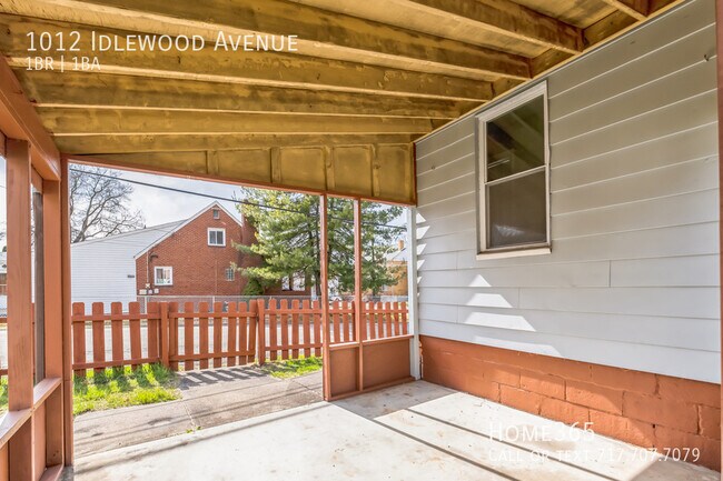 Building Photo - 1 bedroom Bungalow style home