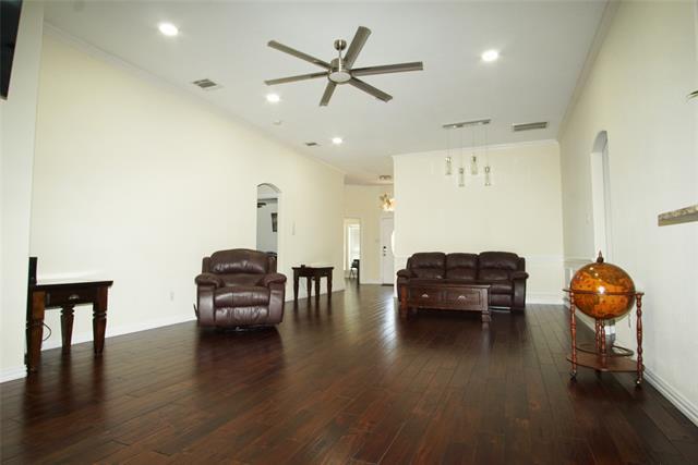 Building Photo - 1812 Woodchase Dr