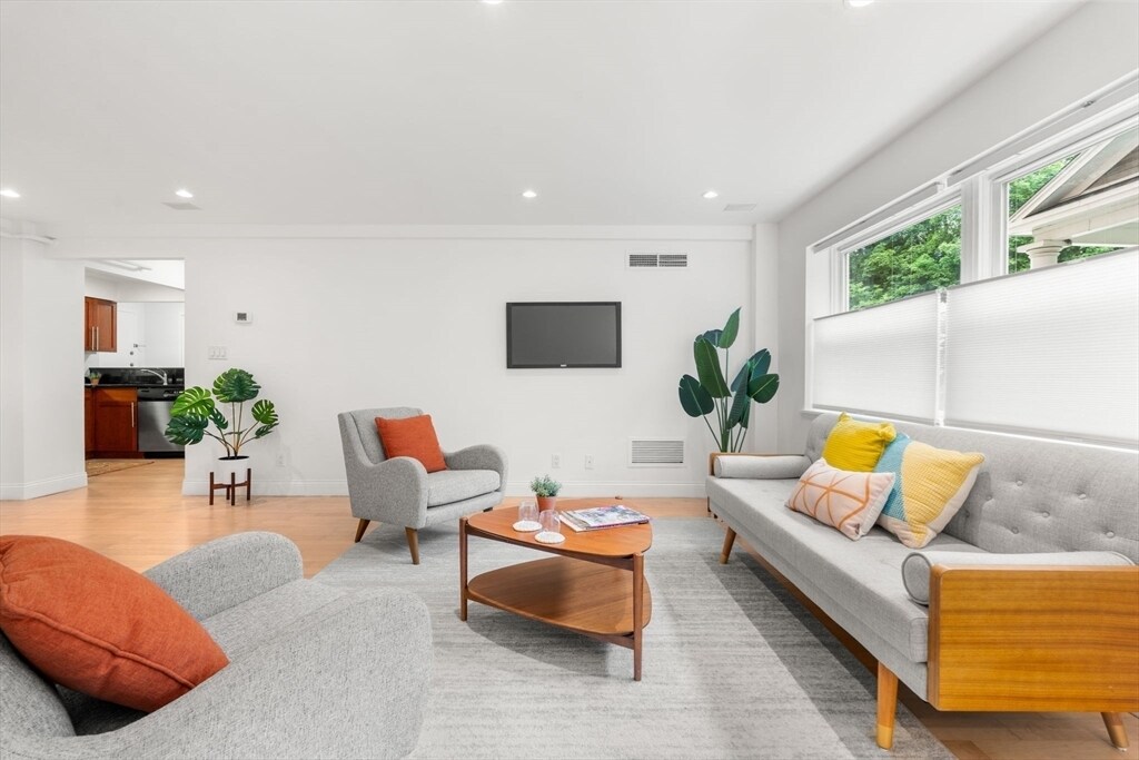 Foto principal - 1600 Beacon St