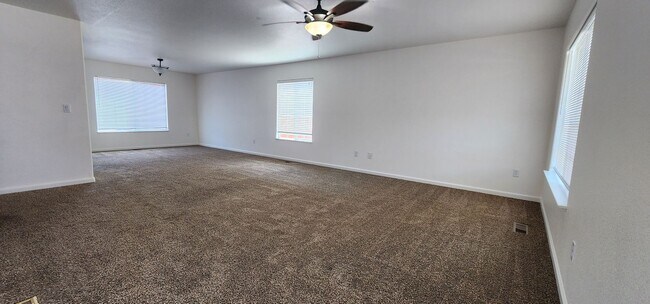 Foto del edificio - 4 Bedroom Home in Cold Springs
