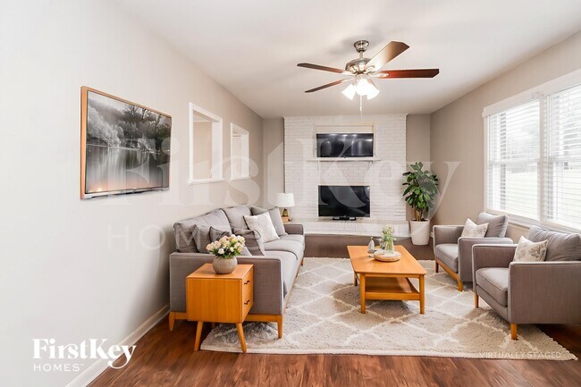 Building Photo - 4809 Maplecrest Dr