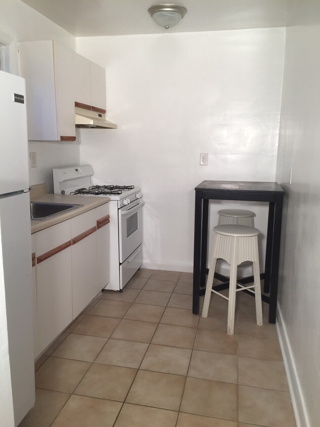 Foto del edificio - 2813 Clearview Ave